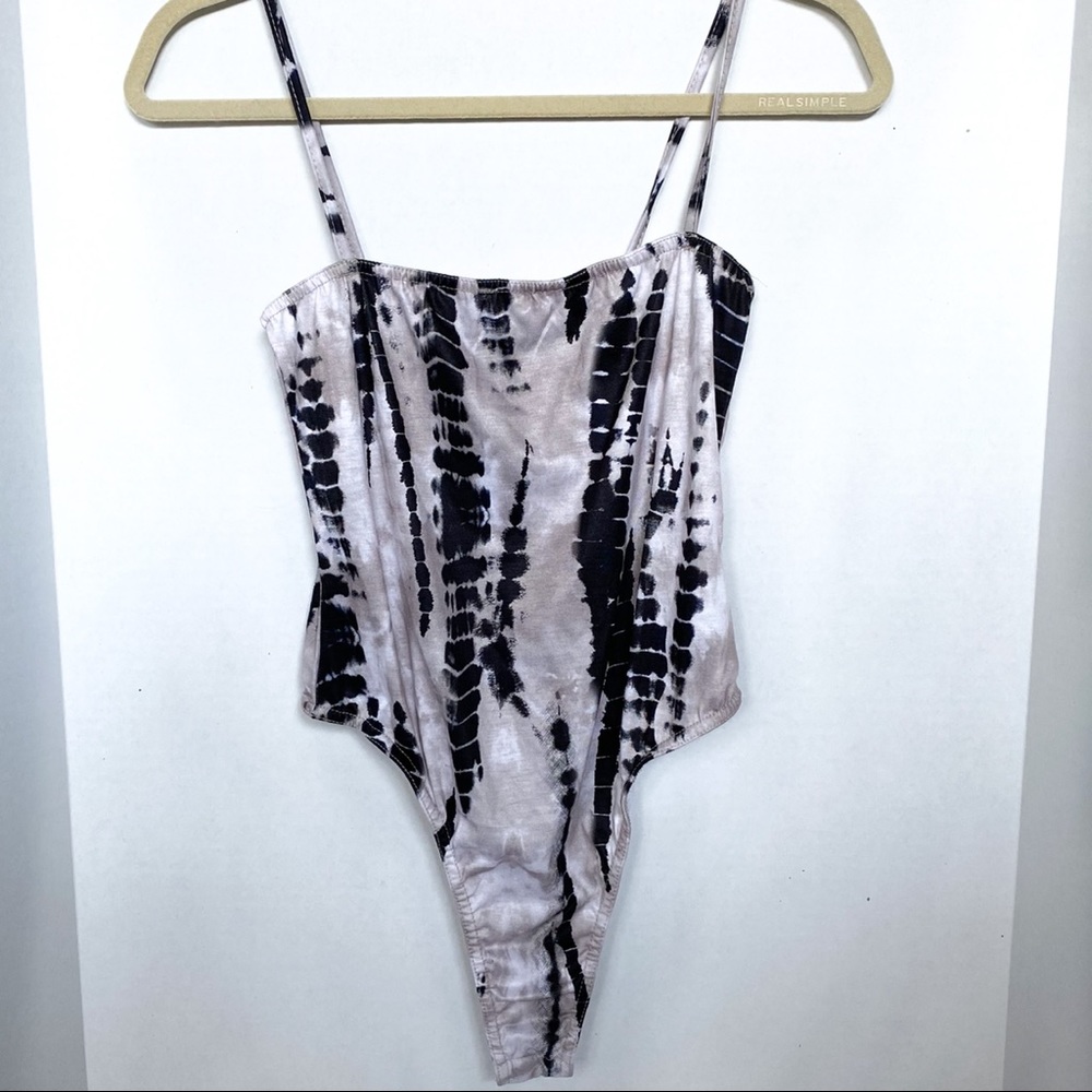 Missguided Stone Tie Dye Strappy Bodysuit